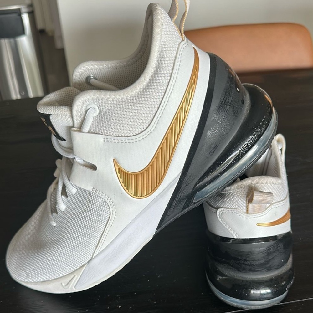Nike AirMax Sneakers